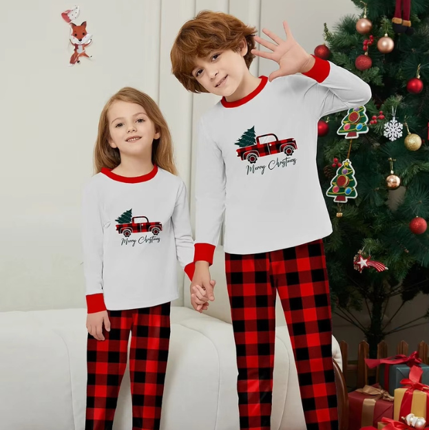 Pigiama Natale Famiglia <br/> Camioncino con Abete